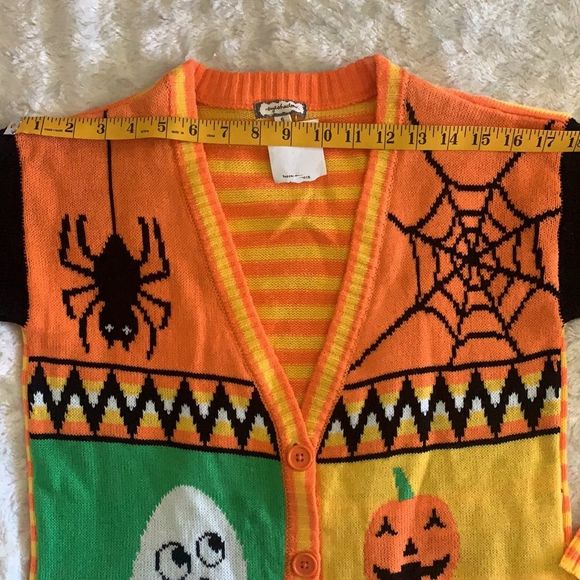 Festive Halloween Sweater - Picture 13 of 15